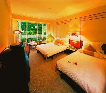 Tower Seaview Hotel Haikou  Room photo